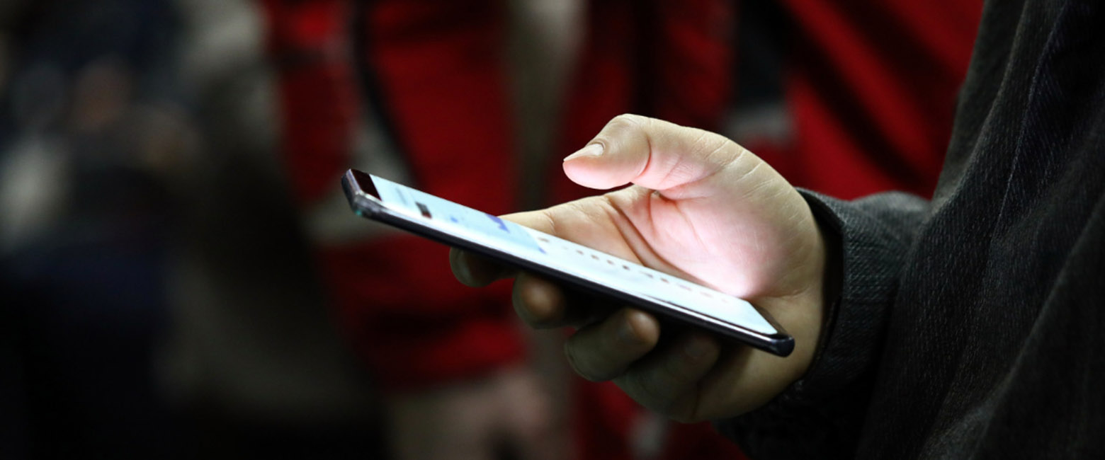 Dietro ogni telefonino c’è una persona